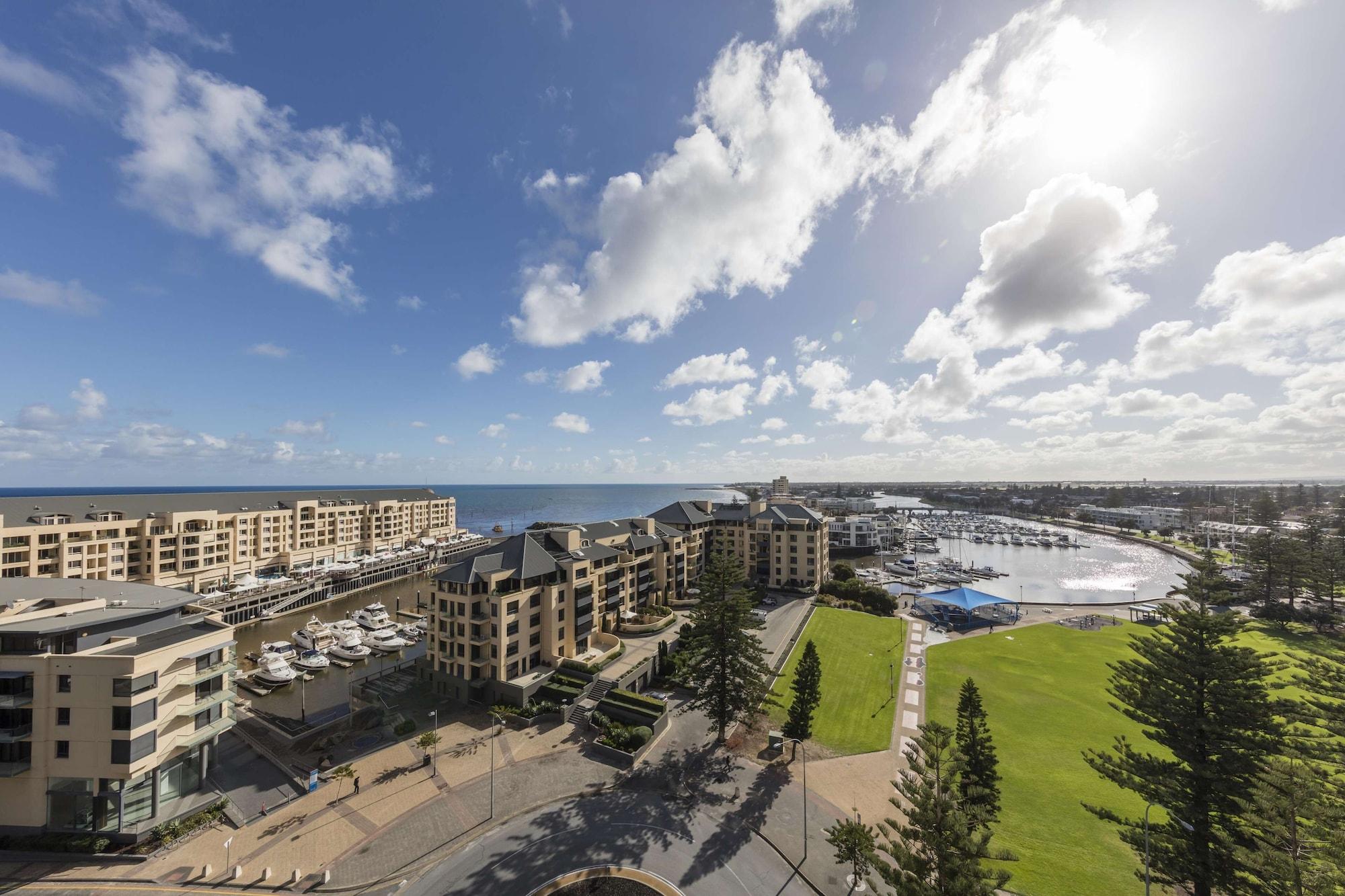 Oaks Glenelg Liberty Suites Adelaïde Extérieur photo