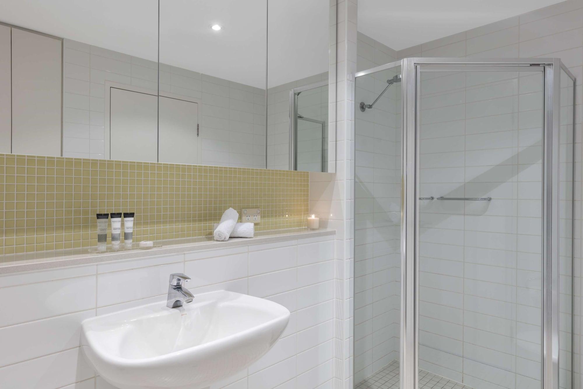 Oaks Glenelg Liberty Suites Adelaïde Extérieur photo