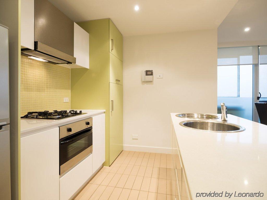 Oaks Glenelg Liberty Suites Adelaïde Extérieur photo