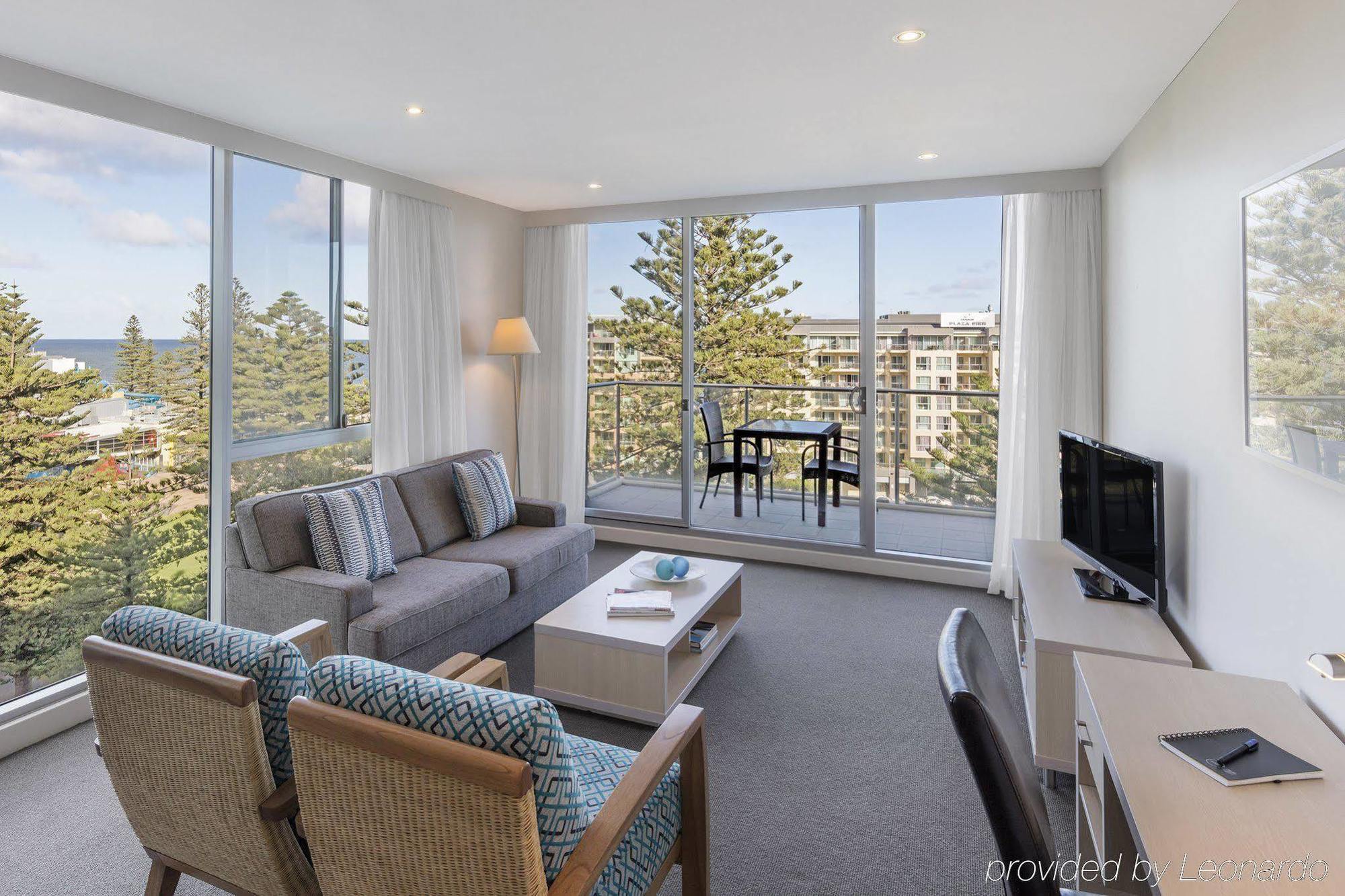 Oaks Glenelg Liberty Suites Adelaïde Extérieur photo